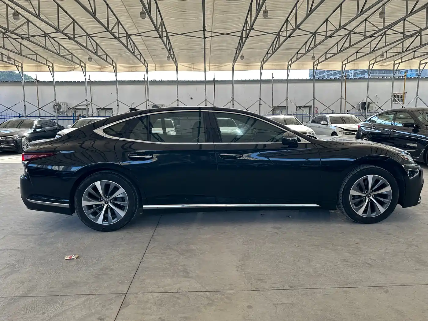 Lexus LS 2018 350 Excellence Edition China V фото 12
