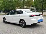 Photo 4 - Peugeot 408