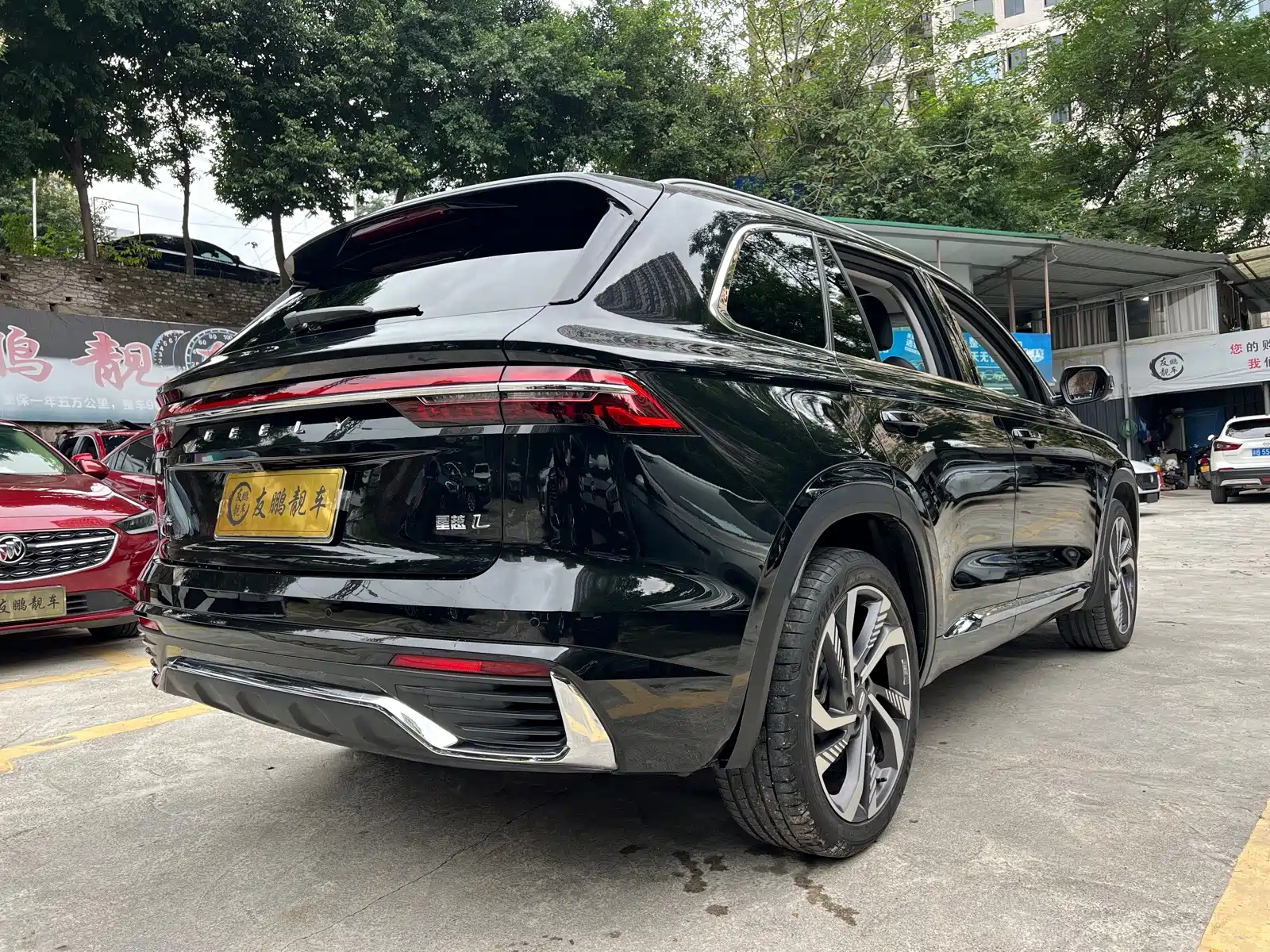 Фото 26 - Geely Monjaro