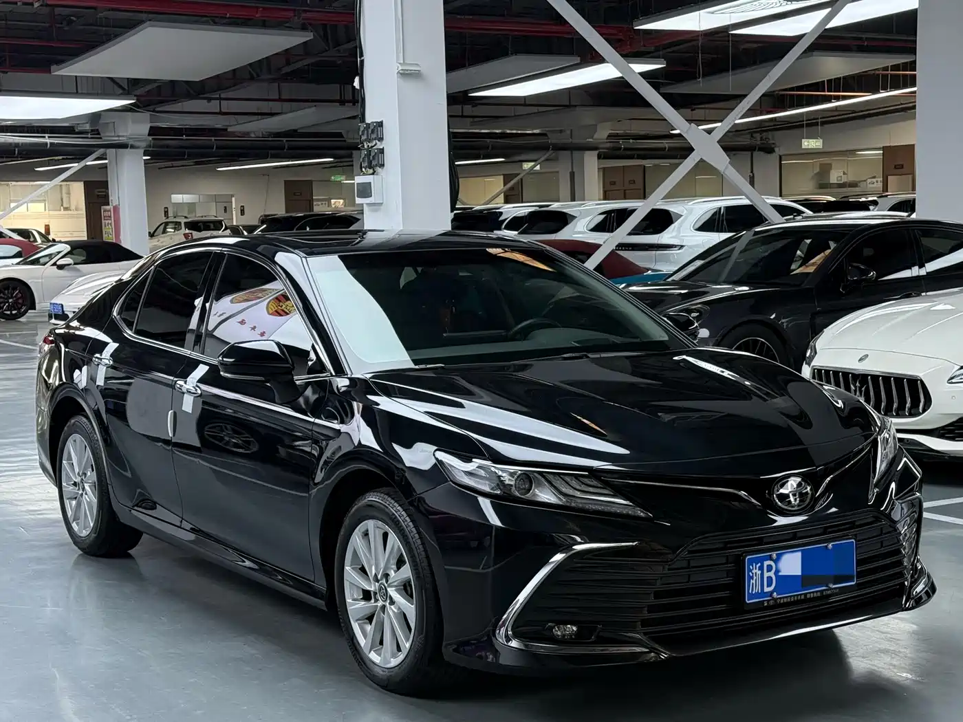 Toyota Camry 2023 2.0G Luxury Edition фото 3