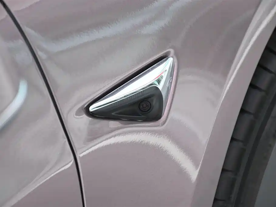 TESLA MODEL 3 (IMPORTED)