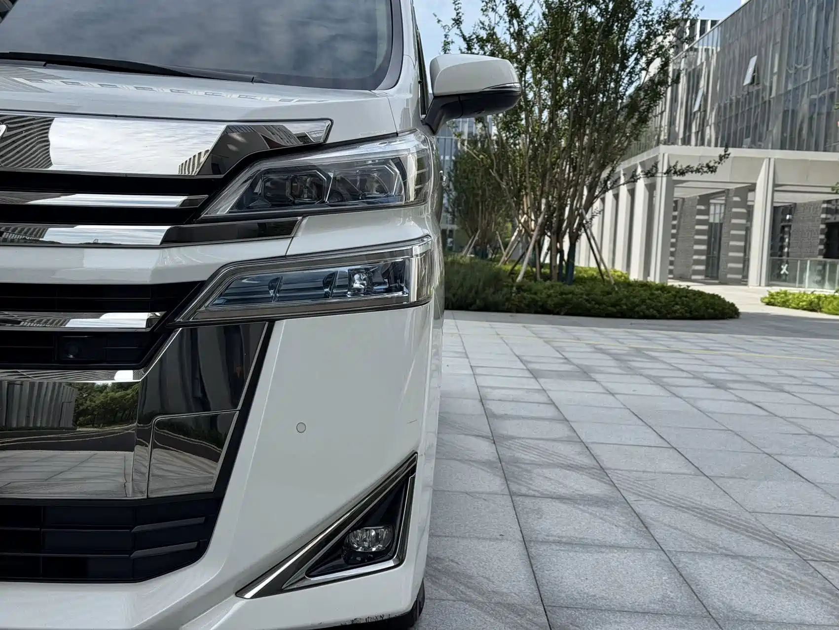 Фото 8 - Toyota Vellfire