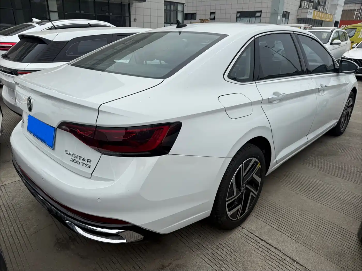 Volkswagen Sagitar 2023 Model Year 280TSI DSG Surpass Edition фото 14