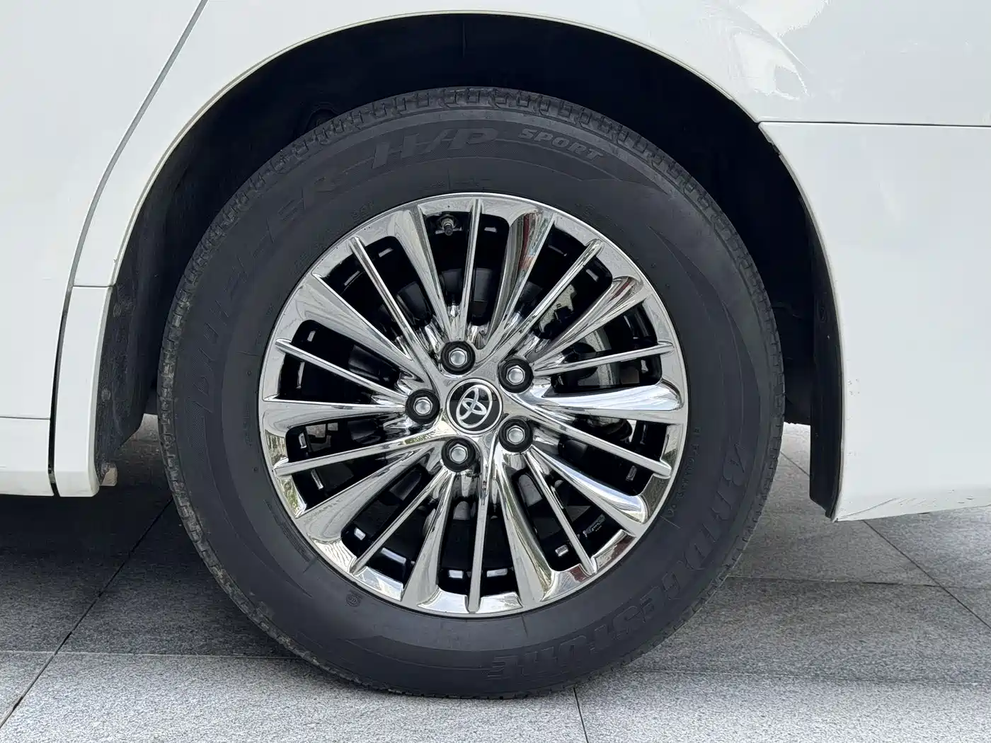 Toyota Vellfire 2021 2020 Twin Engine 2.5L HV Premium Edition