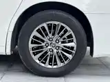Фото 25 - Toyota Vellfire
