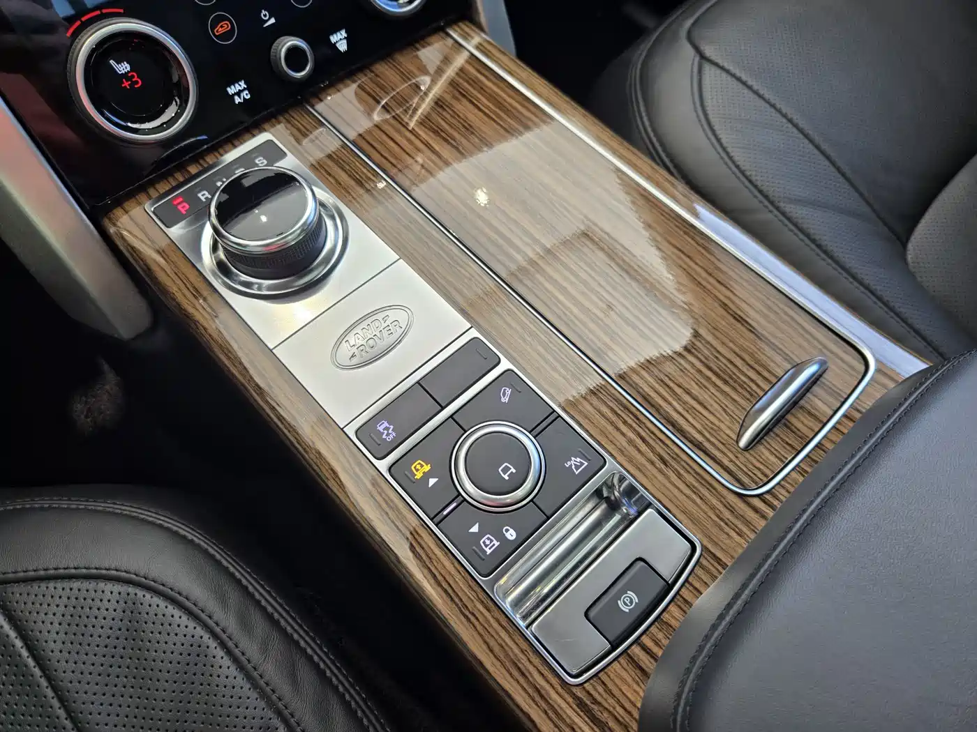 Land Rover Range Rover 2018 3.0 SC V6 Vogue Heritage Extended Edition фото 22