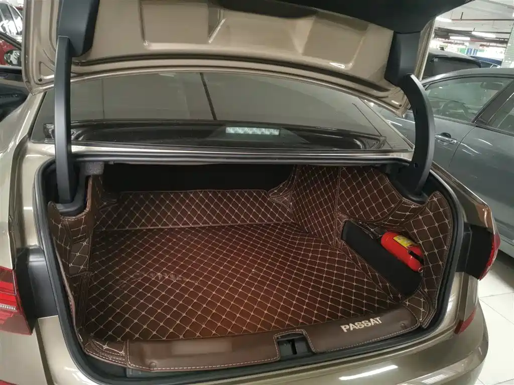 Volkswagen Passat 2019 Model 330TSI Luxury Edition China V фото 12