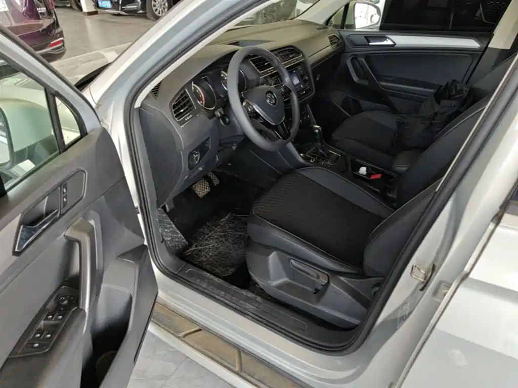 Volkswagen Tiguan L 2019 330TSI Automatic 2WD Trend Edition China VI фото 16