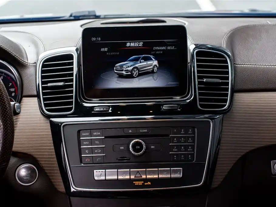 Mercedes-Benz GLE 2018 GLE 400 4MATIC Ultimate Edition фото 16