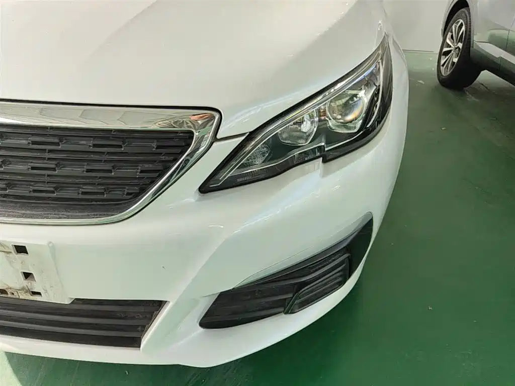 Peugeot 308 2016 1.6L Manual Fashion фото 24
