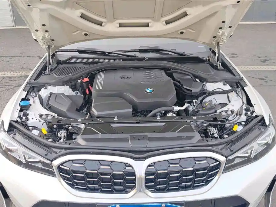BMW 3 Series 2025 325i M Sport Package фото 13