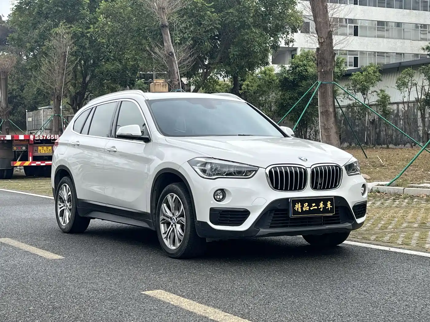BMW X1 2018 sDrive20Li Leading Model фото 4