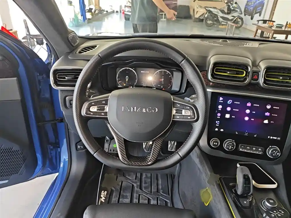 Lynk & Co 03 2020 1.5TD DCT Power Pro Edition фото 11