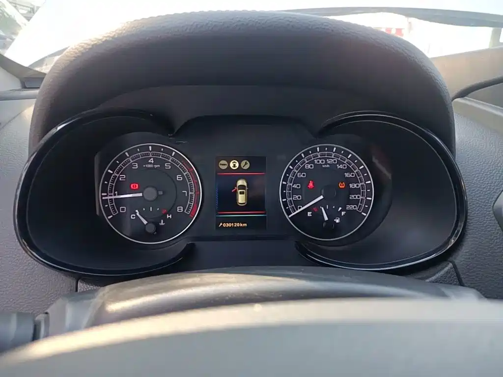 Dongfeng Fengdu MX5 2018 2016 1.4T Manual Luxury Edition