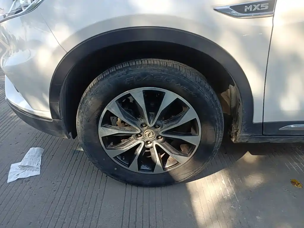 Dongfeng Fengdu MX5 2018 2016 1.4T Manual Luxury Edition