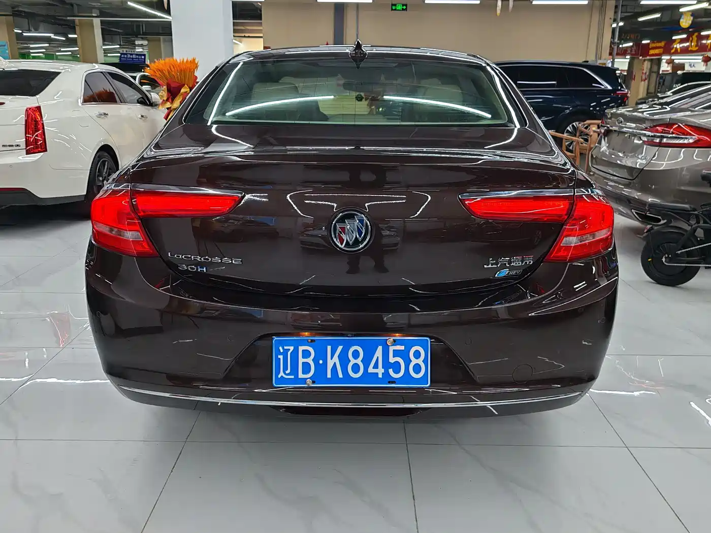 Photo 6 - Buick LaCrosse