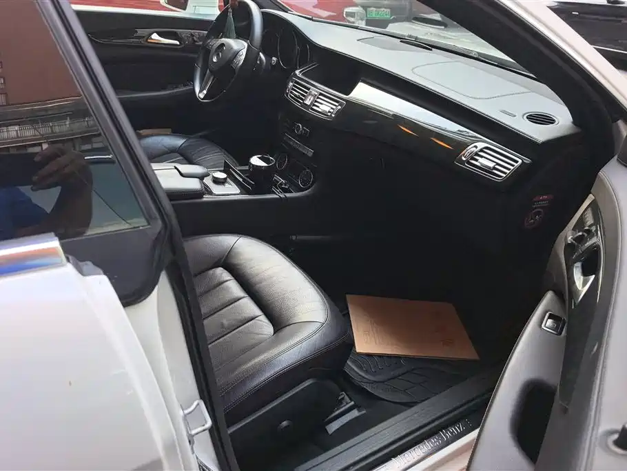 Mercedes-Benz CLS 2012 CLS 300 CGI фото 8
