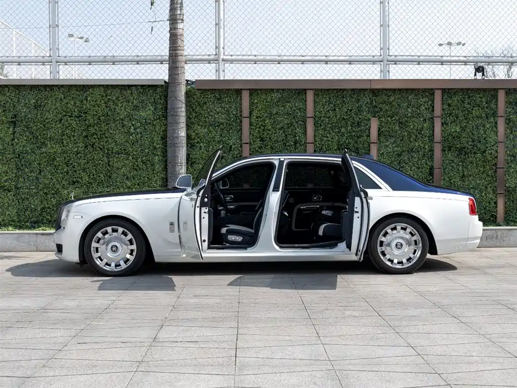 Фото 7 - Rolls-Royce Ghost