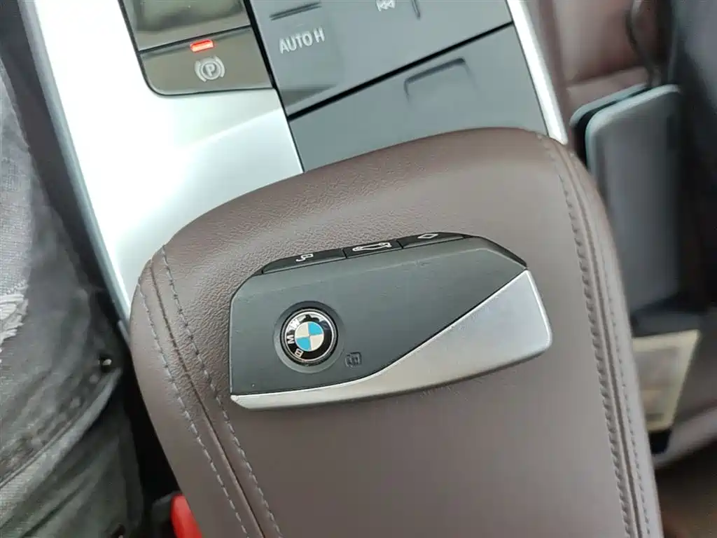 BMW iX1 2023 xDrive30L X Design Package фото 15