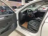صورة 16 - Volkswagen Lamando