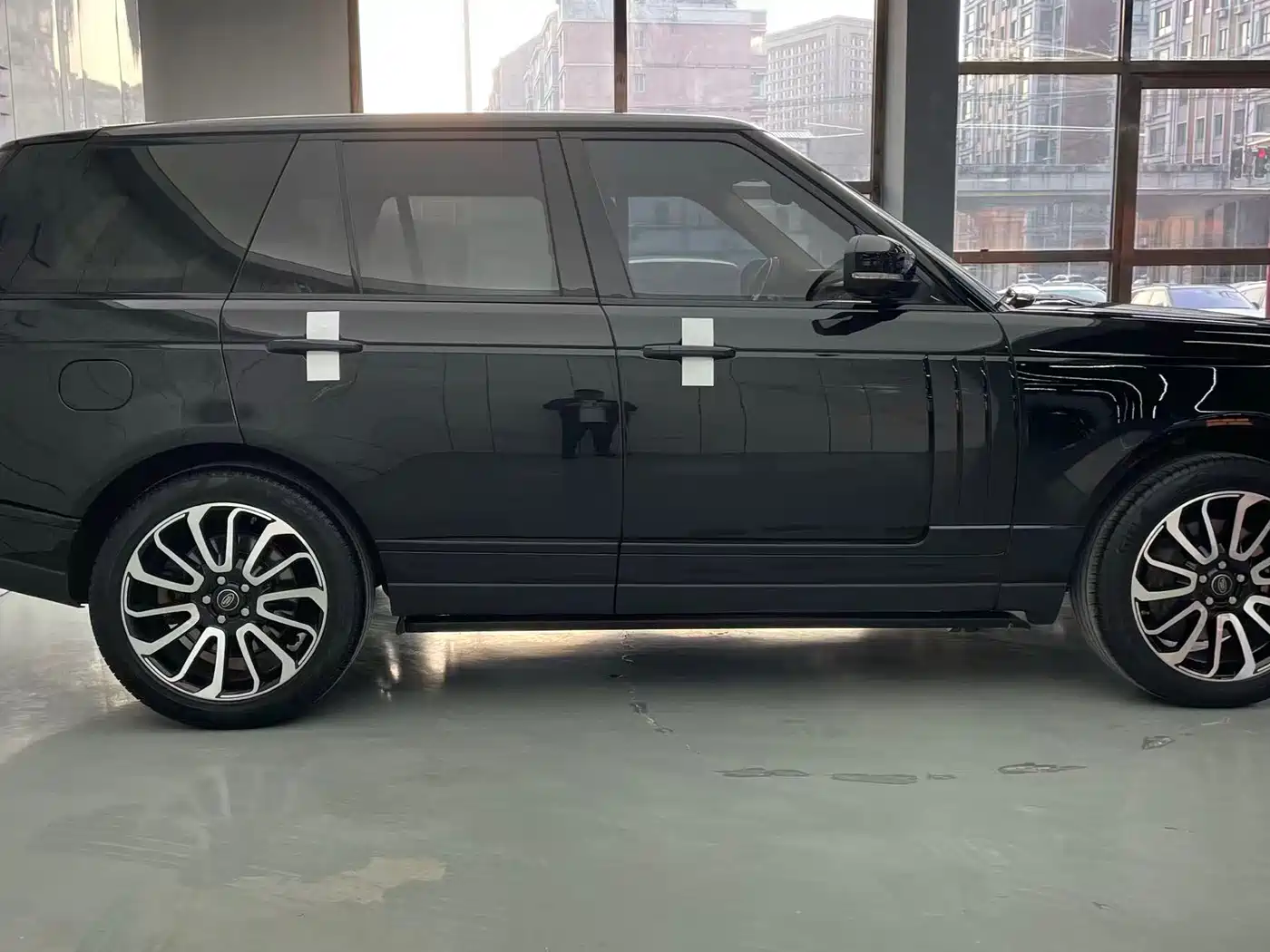 Land Rover Range Rover 2012 5.0 SC V8 Ultimate Genesis Edition фото 4