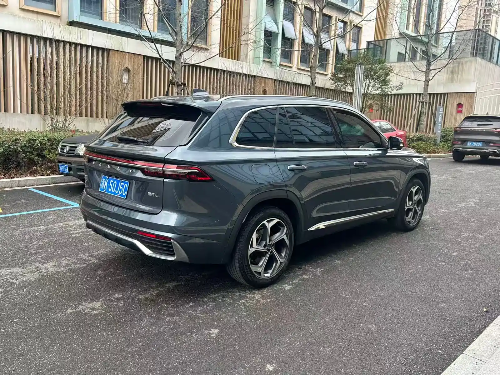Фото 7 - Geely Monjaro