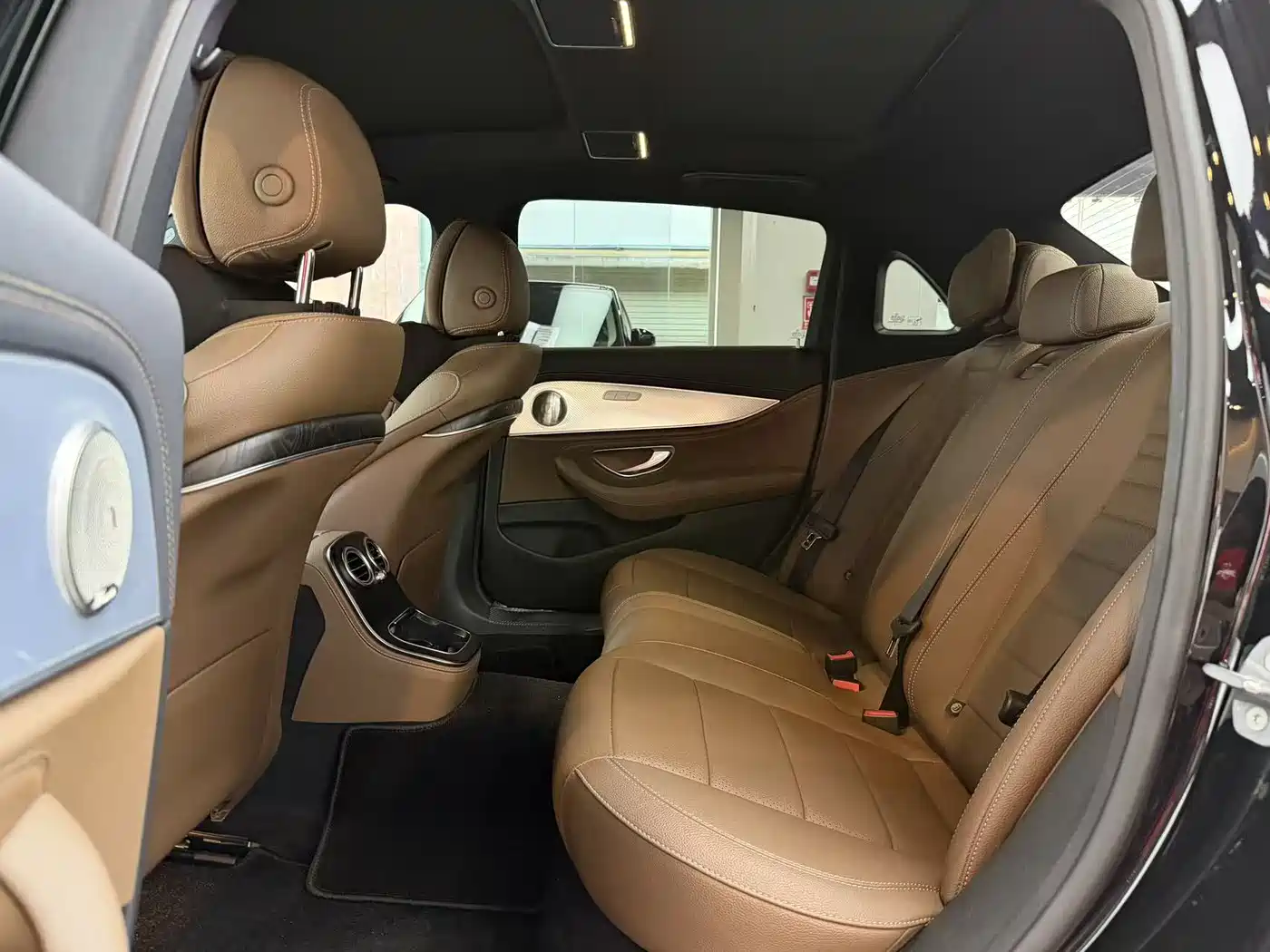 Mercedes-Benz E-Class 2023 E 260 L Sport фото 9