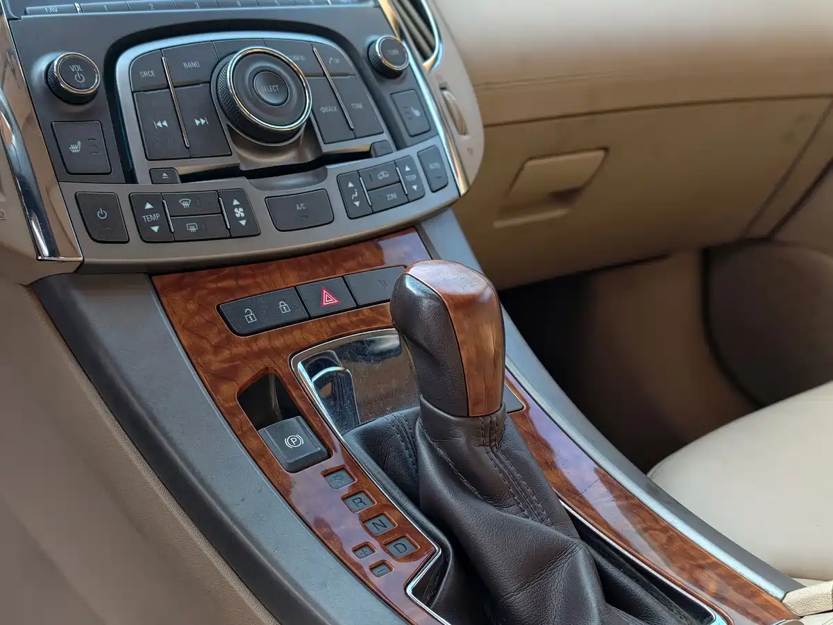 Buick LaCrosse 2012 2.4L SIDI Elegance Edition фото 13