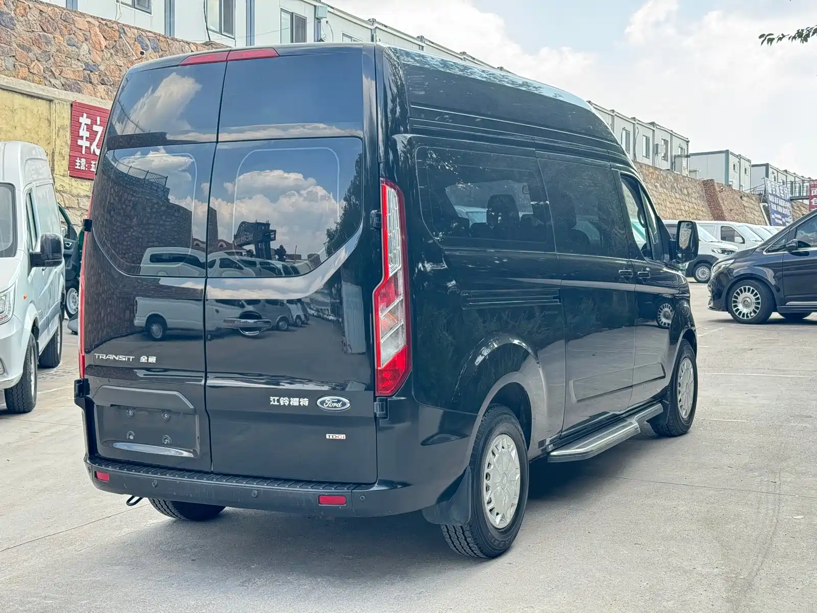 Photo 7 - Ford Transit