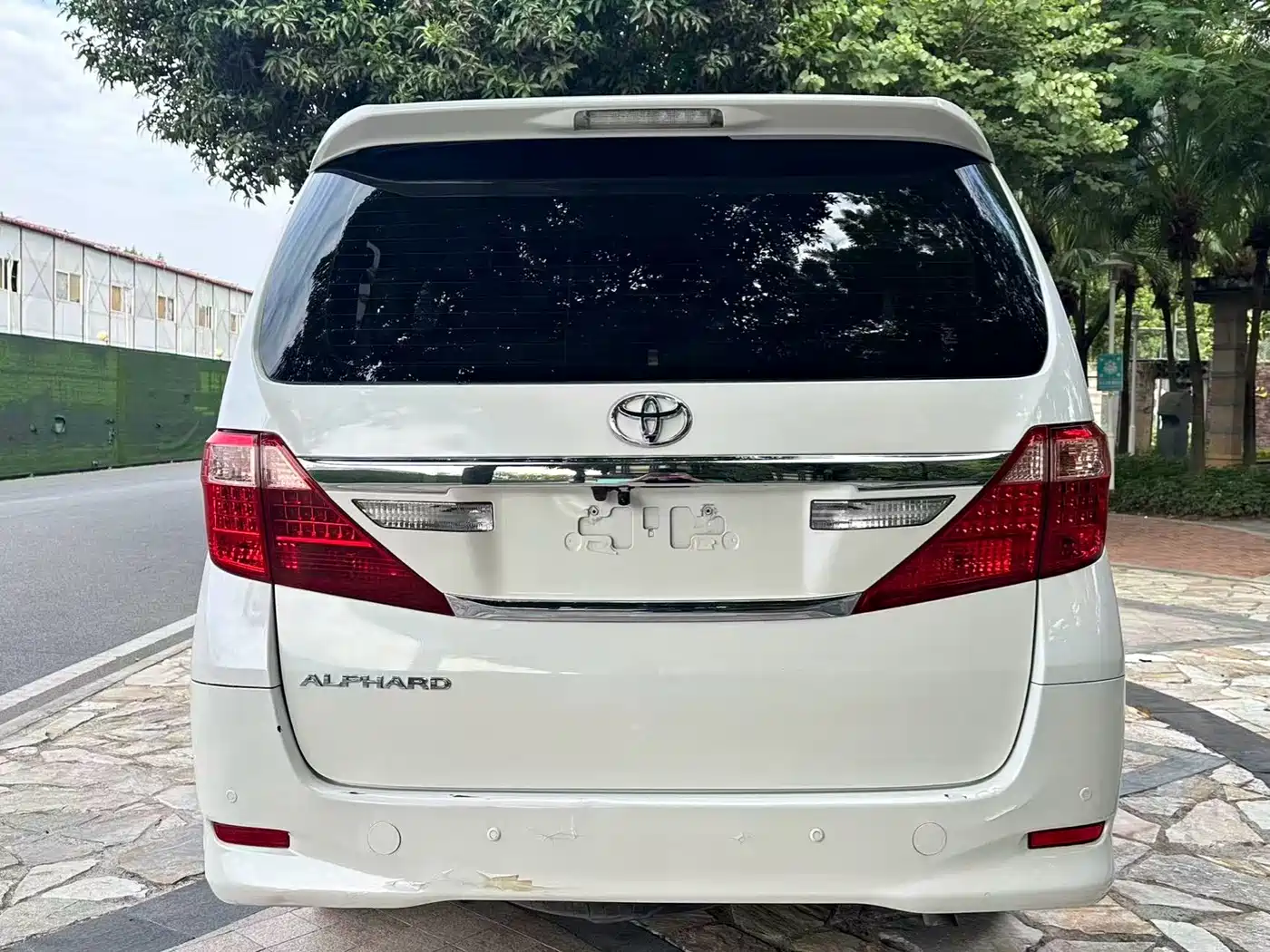 Toyota Alphard 2012 2.4L Luxury Edition фото 6