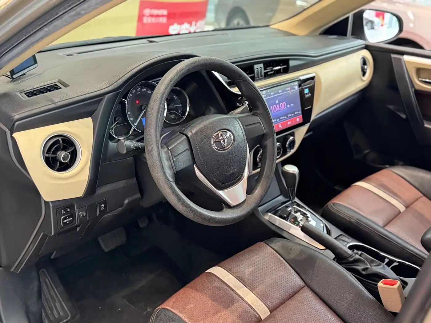 Toyota Corolla 2017 Facelift 1.2T S-CVT GL фото 9