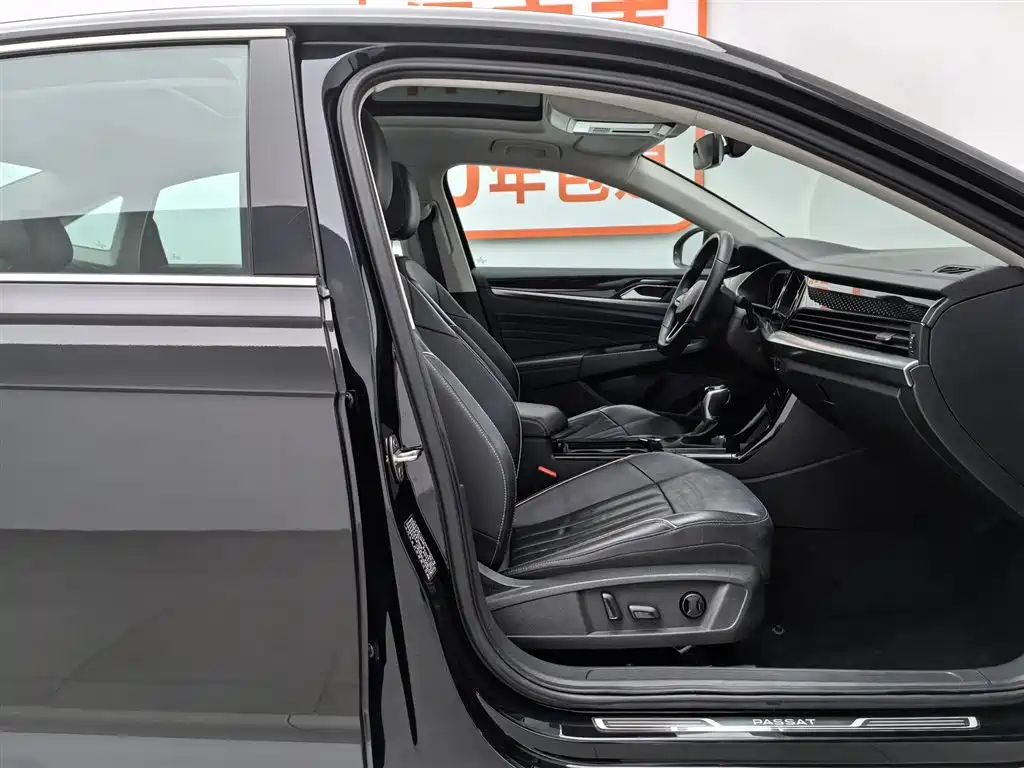 Volkswagen Passat 2023 Facelift 330TSI Elite Edition фото 23