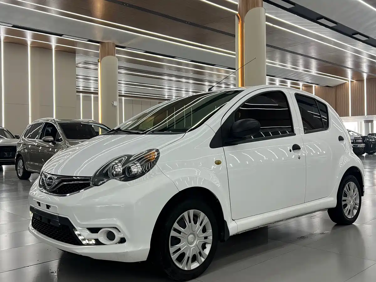 Photo 1 - BYD F0