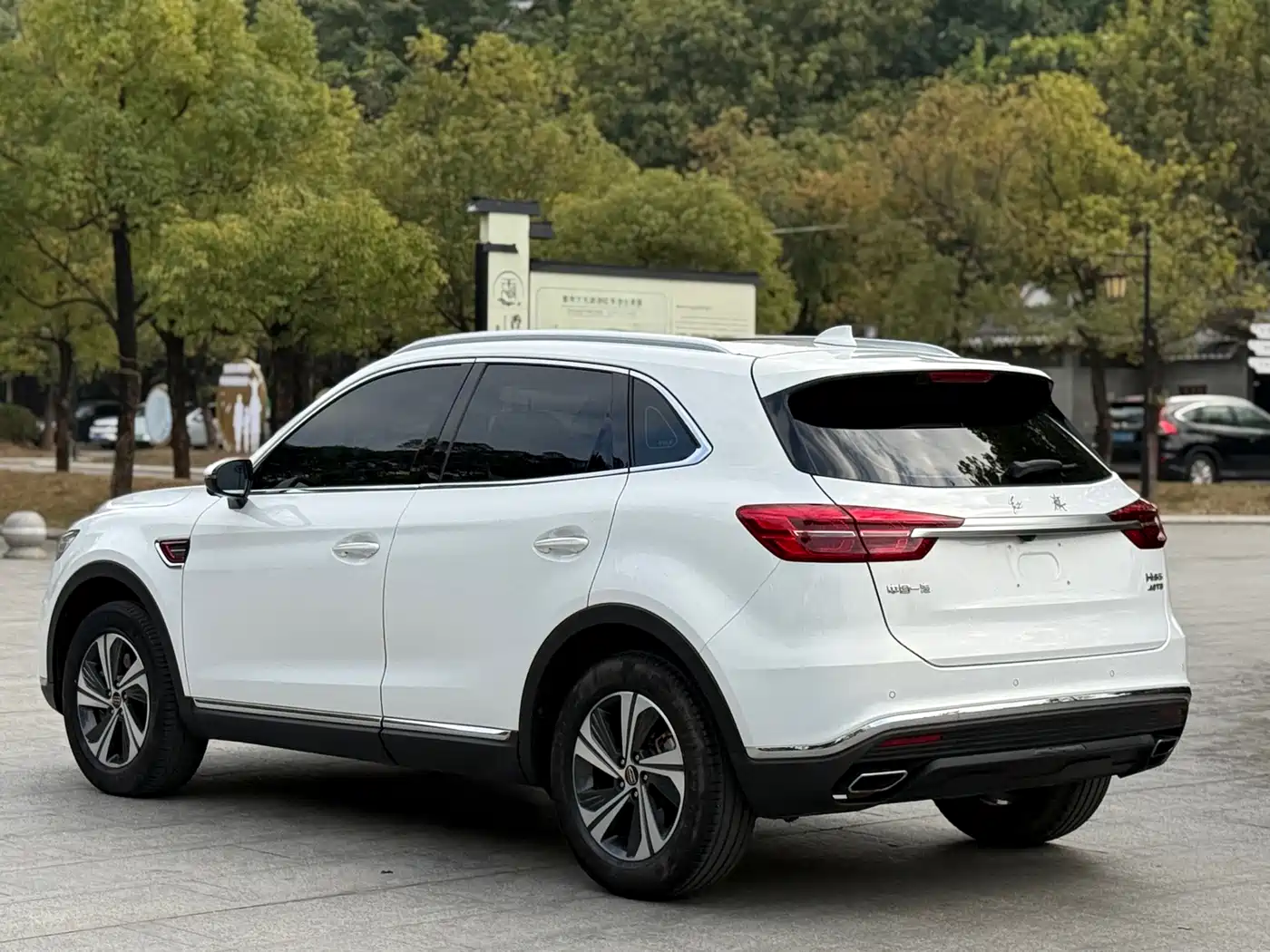 Hongqi HS5 2019 2.0T Smart Connect Enjoy Edition фото 6