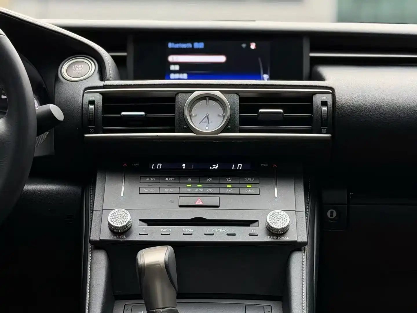 Фото 5 - Lexus RC