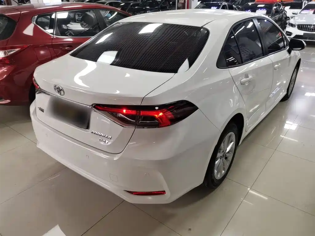 Toyota Corolla 2021 1.2T S-CVT Elite PLUS Edition фото 7
