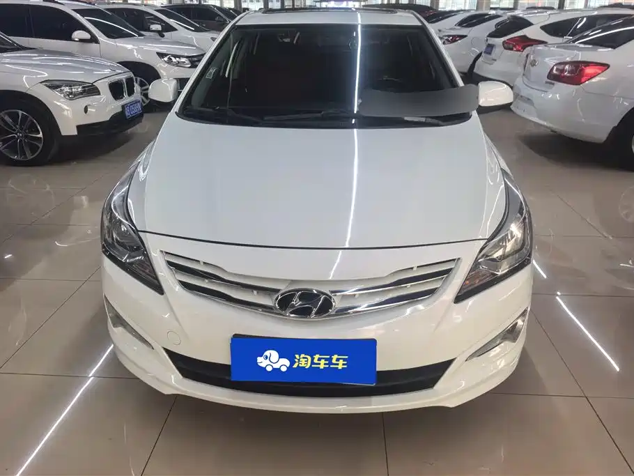 Hyundai Reina 2014 Model 1.4L Automatic GLX фото 2