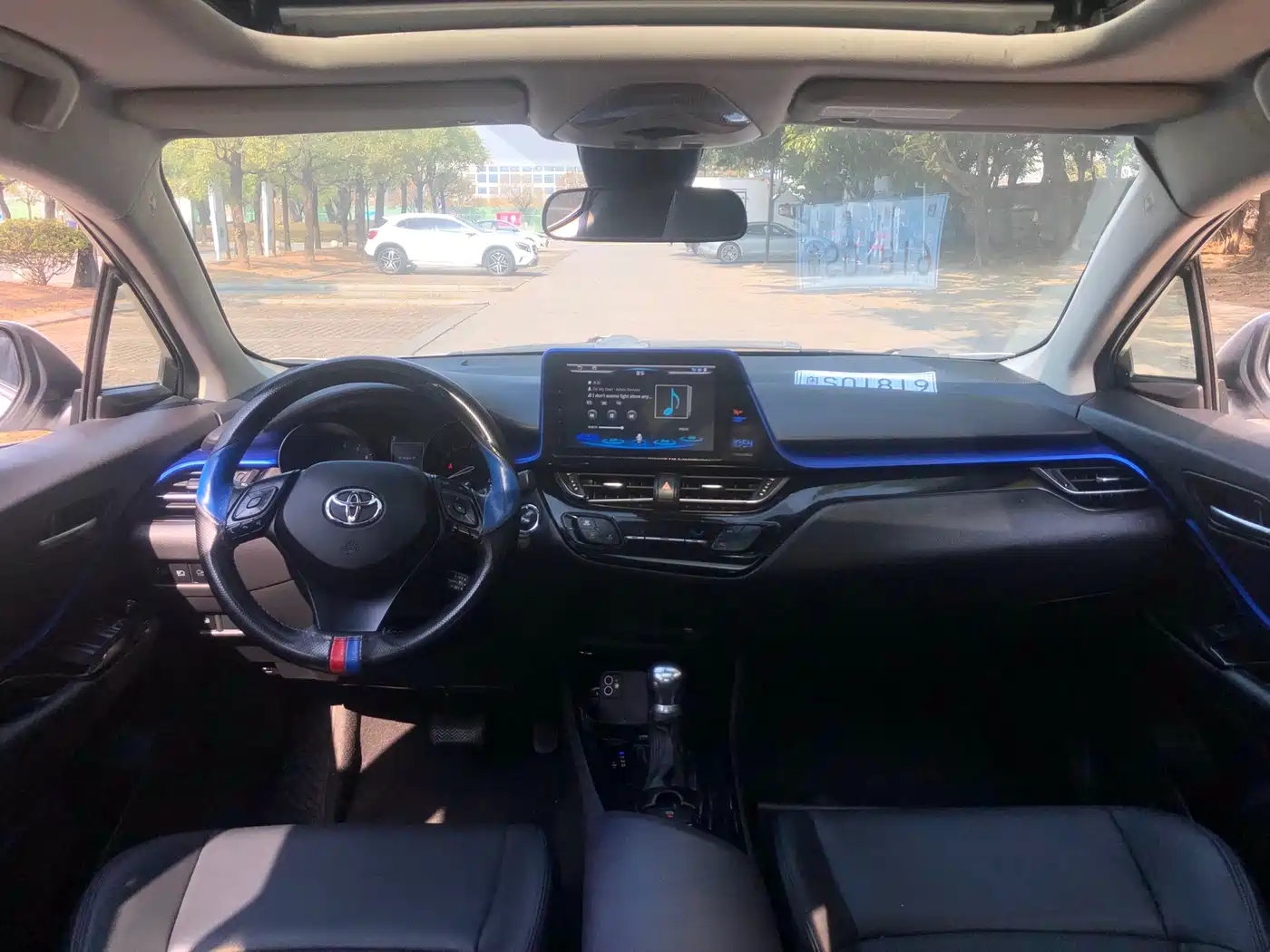 Toyota C-HR 2020 Model 2.0L Leading фото 20