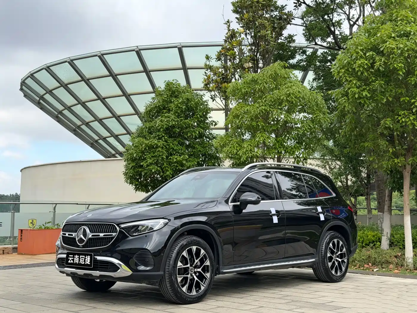 Mercedes-Benz GLC 2024 GLC 260 L 4MATIC Dynamic 5-seater