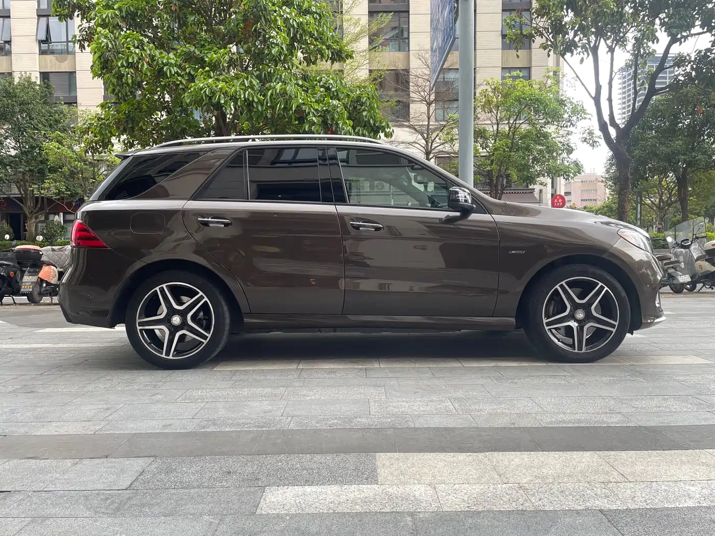 Mercedes-Benz GLE 2017 GLE 450 AMG 4MATIC фото 4