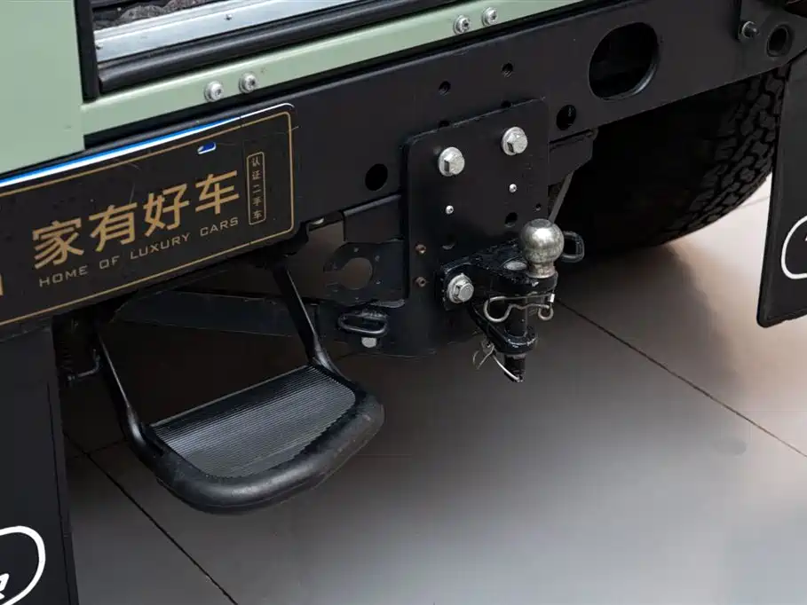 Land Rover Defender фото 17