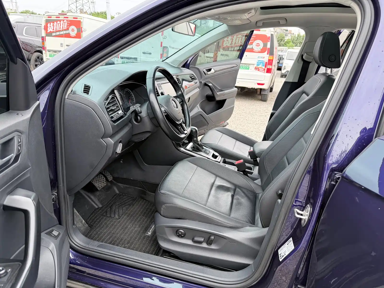 Фото 10 - Volkswagen T-ROC