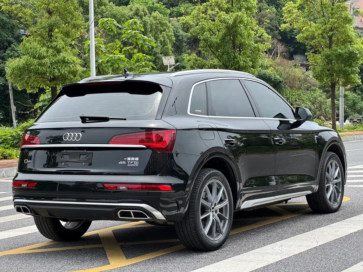 Audi Q5L 2023 45T Luxury Dynamic фото 6