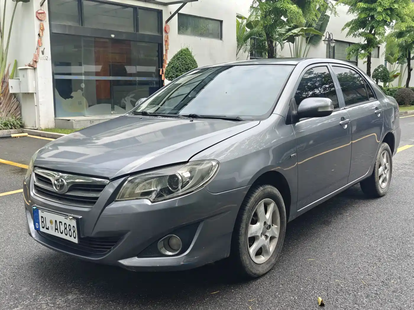 Toyota Corolla 2013 1.6L Automatic Luxury