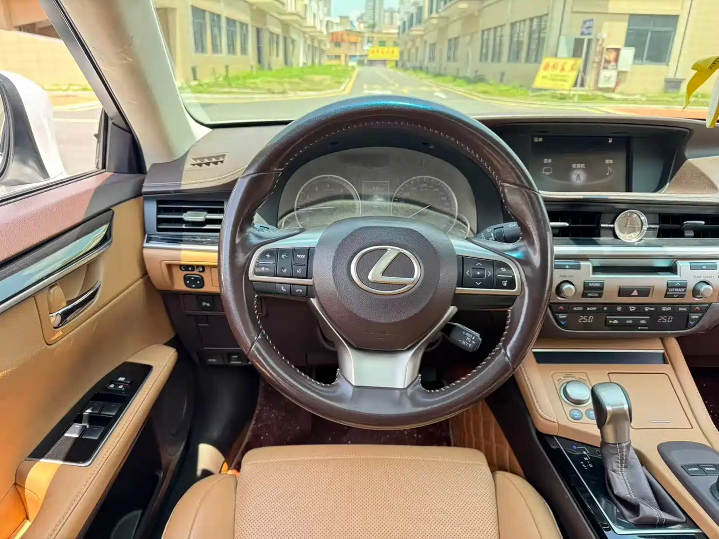 Lexus ES 2015 200 Elite Edition фото 7