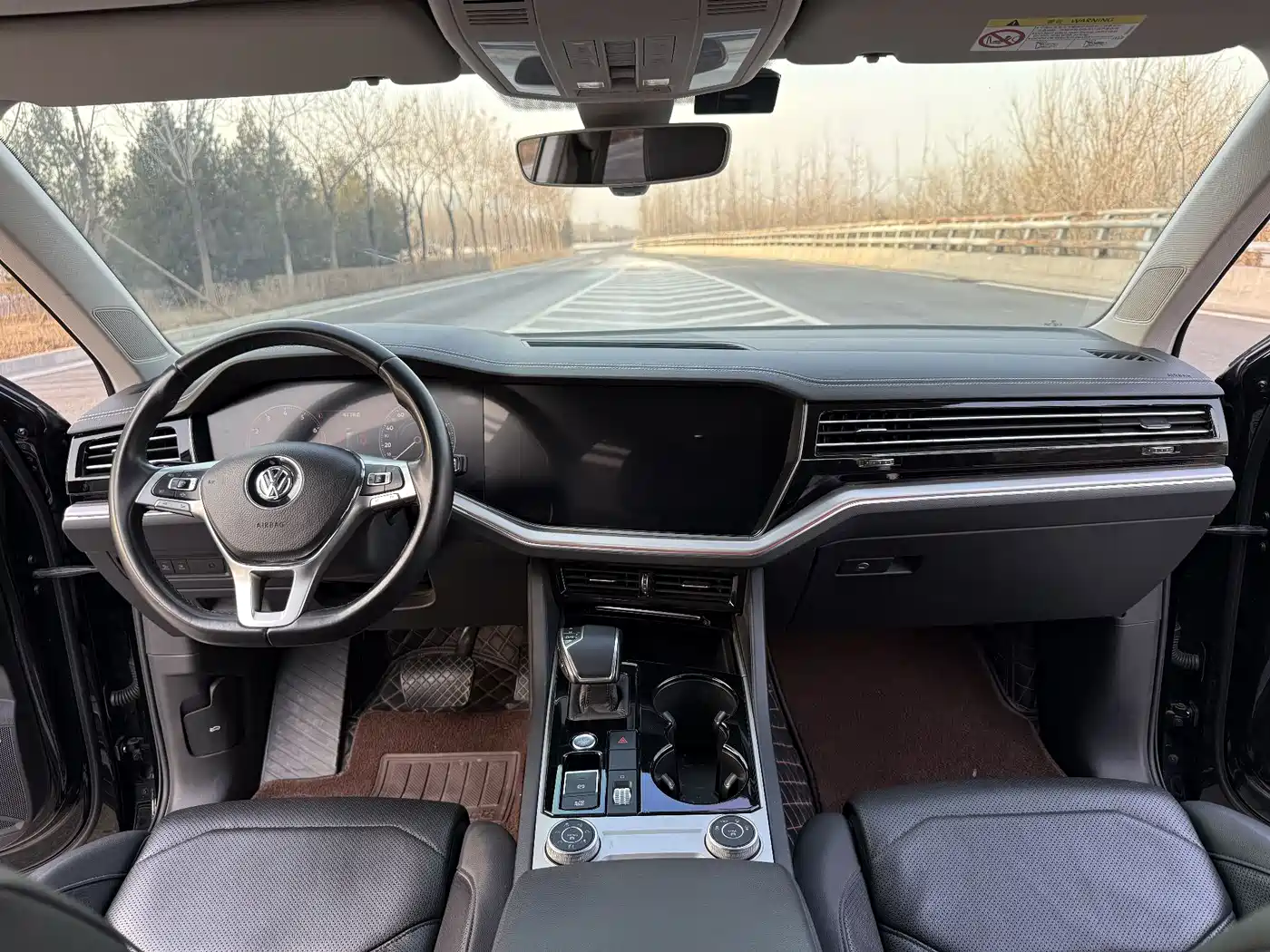 Volkswagen Touareg 2019 3.0TSI Sharp Edge Edition China VI фото 6
