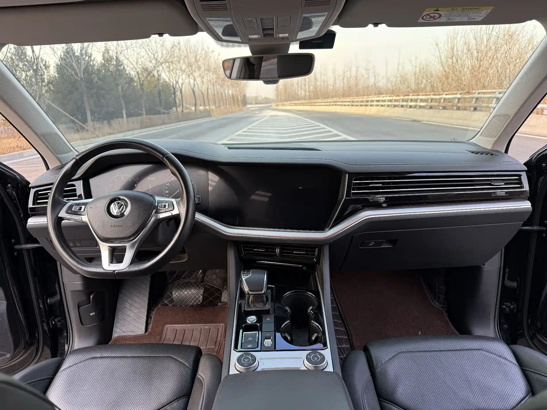 Фото 6 - Volkswagen Touareg