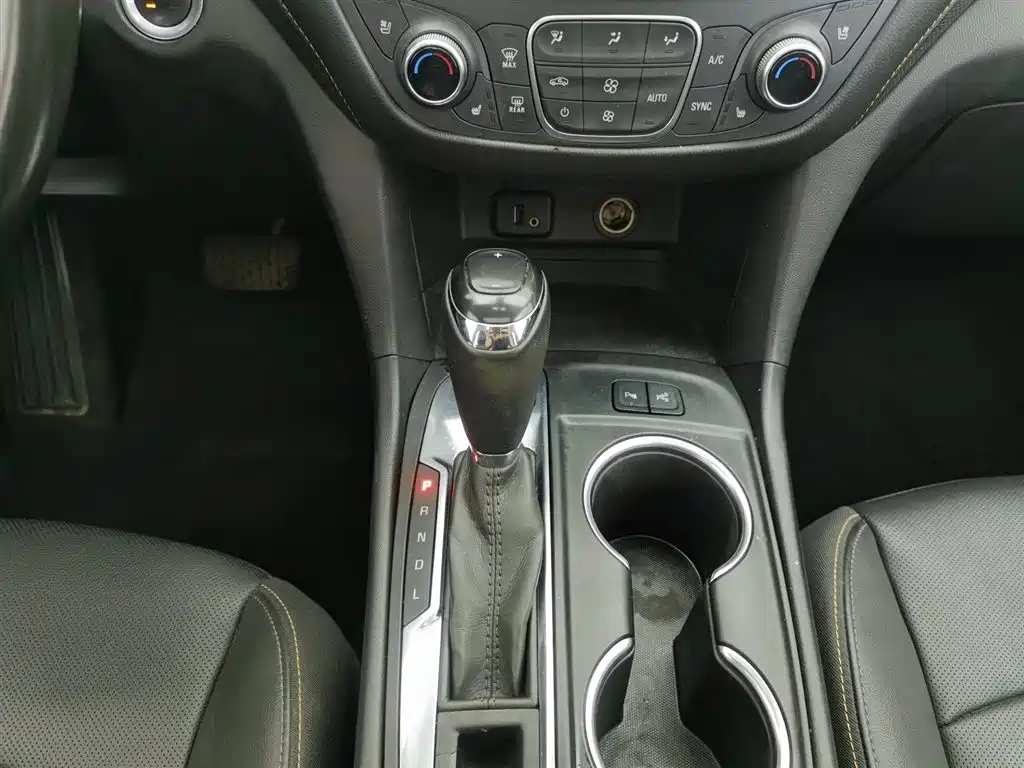 Chevrolet Equinox 2018 RS 550T Automatic 4WD Guardian Edition фото 13
