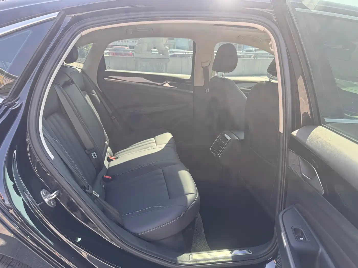 Volkswagen Passat New Energy 2023 430PHEV Hybrid Elite фото 13