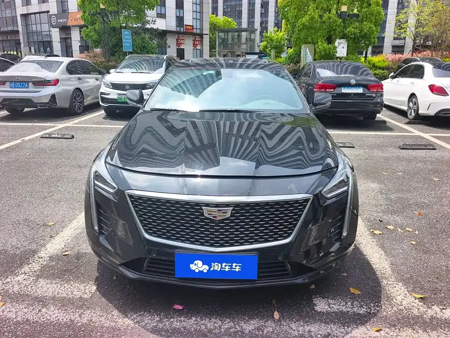 CADILLAC CT6